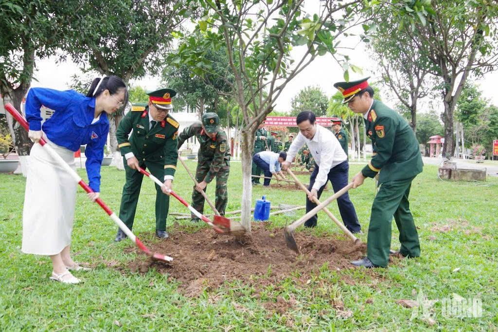 Lữ đoàn 683 phát động “Tết trồng cây đời đời nhớ ơn Bác Hồ”